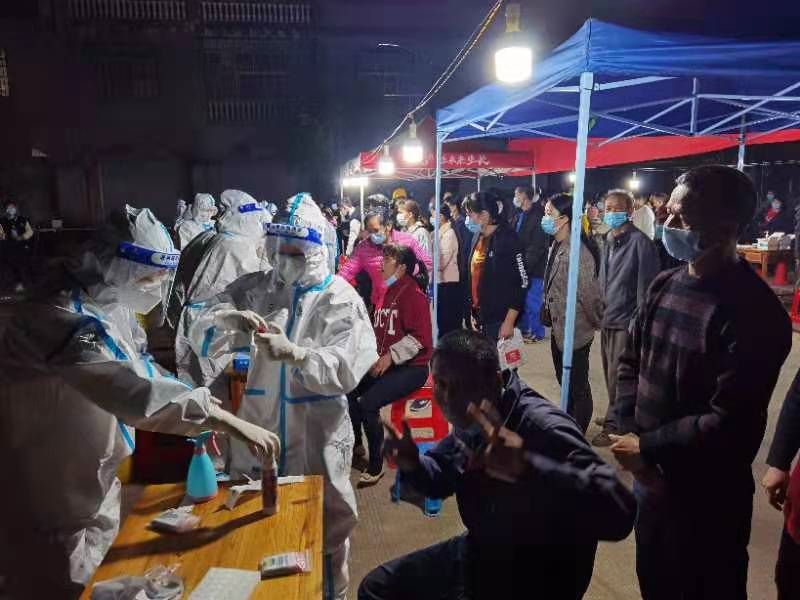 你们都是最棒的！附属瑞康医院150余名医疗队员从防城港顺利返程