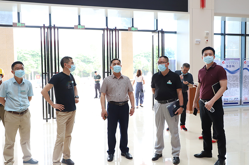 附属瑞康医院院长唐友明一行到医院空港院区检查指导并出席院区干部会议