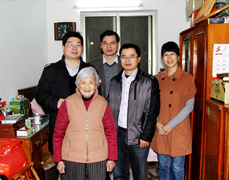 关爱老人，我们在行动——我院骨脊柱一区为孤寡老年病患送温暖