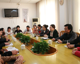 学校人文社科学院副院长王碧艳一行到我院进行实习中期检查