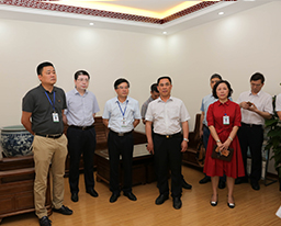 我院院长唐友明率队到广西中医药大学第一附属医院参观交流
