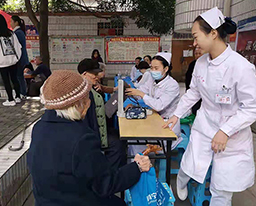我院携手北湖南棉社区卫生服务中心走进衡秀里街道义诊