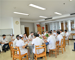 唐友明院长率医院领导班子深入一线现场办公解决临床“烦心事”
