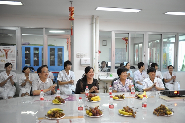北京大学人民医院妇产科主任魏丽惠教授莅临我院开展学术交流
