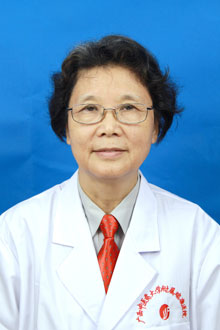 何丽思