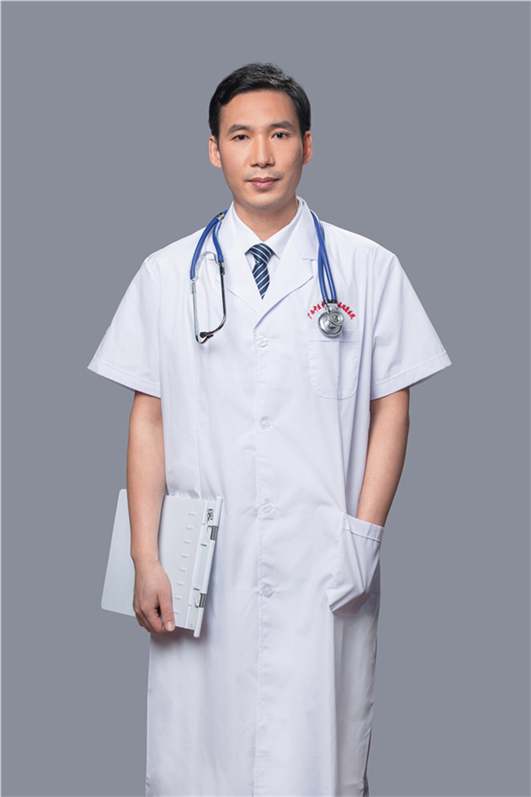 FH__6847-梁大英.jpg