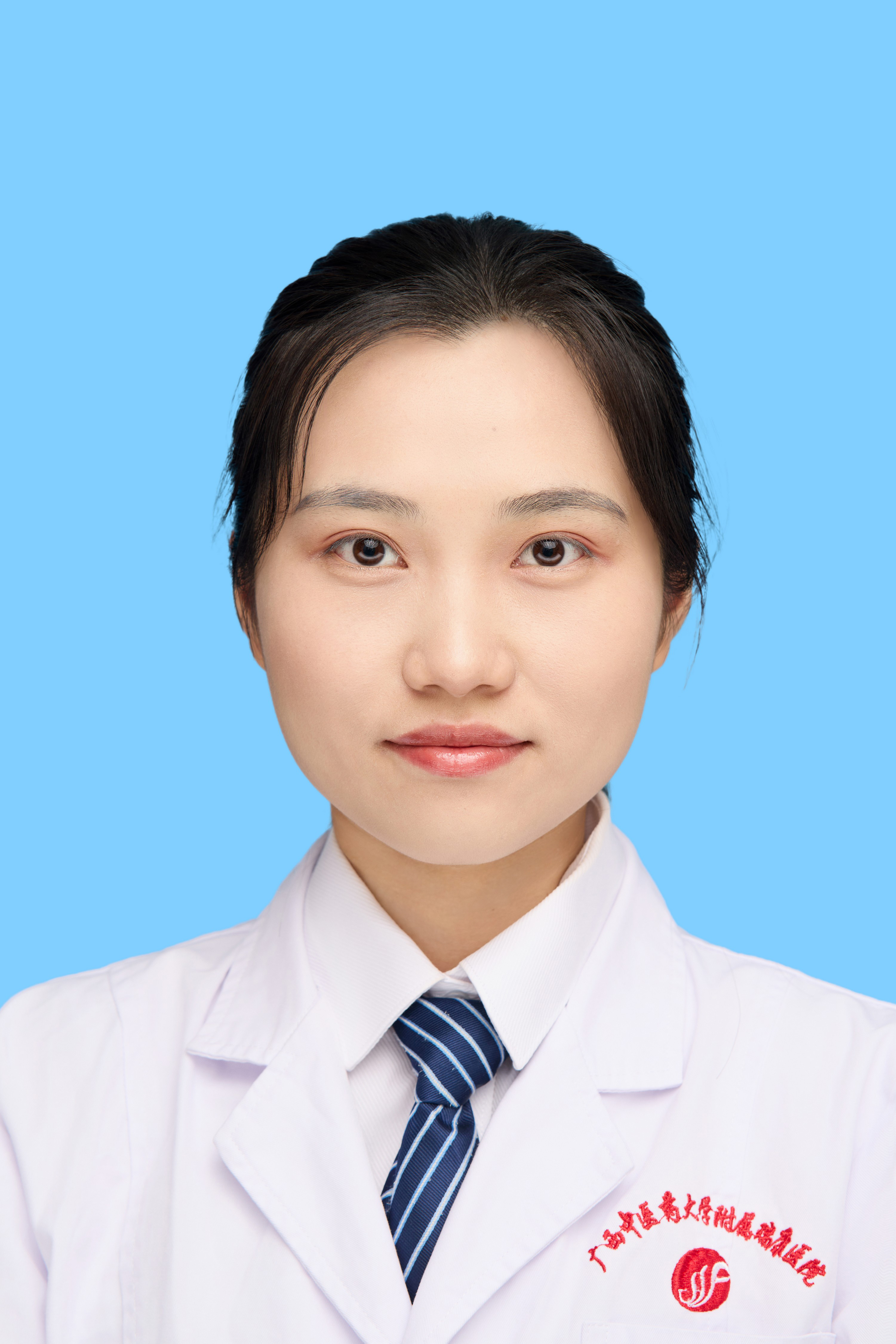 黄显净